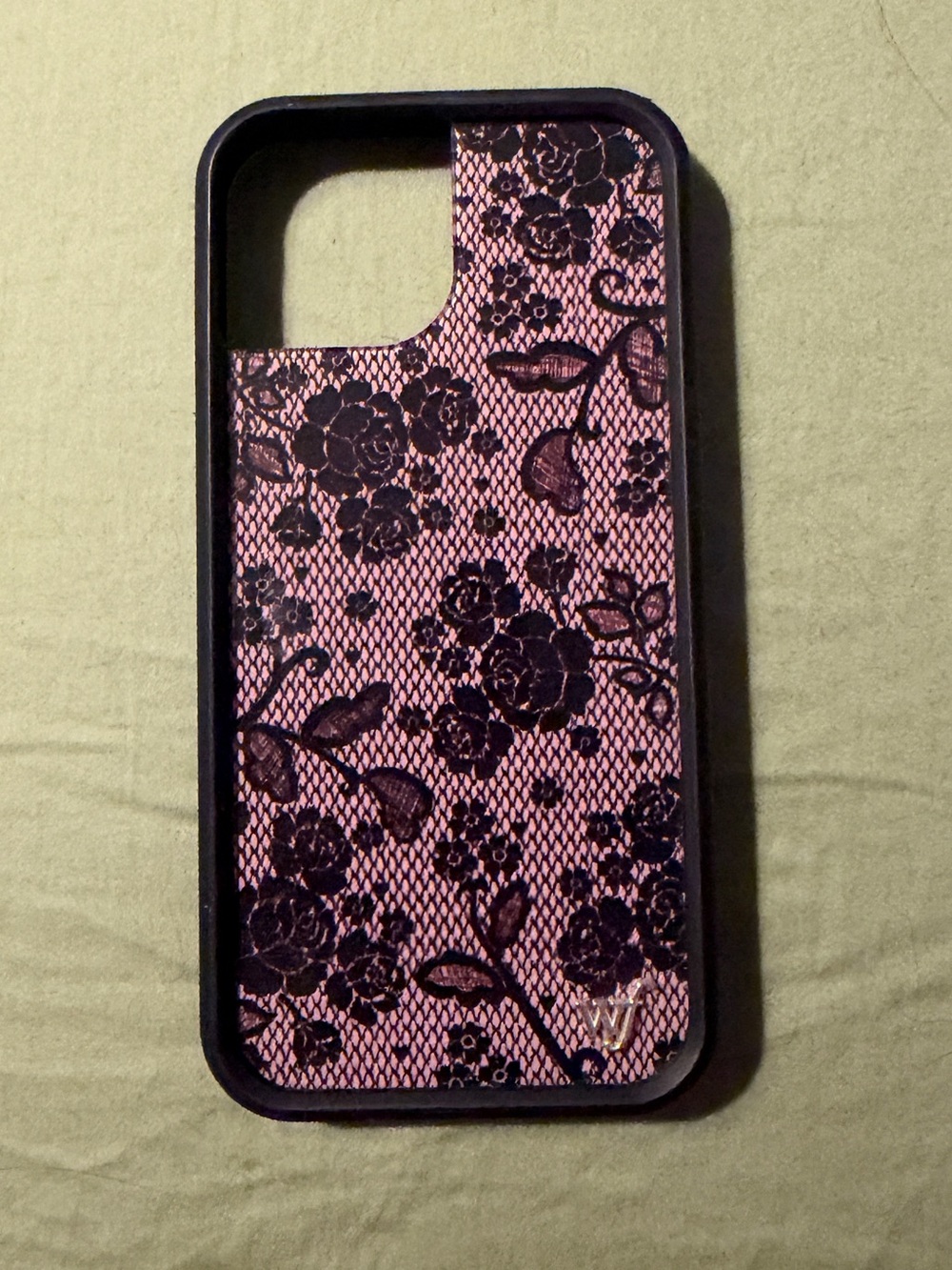 Wildflower iPhone 15 case: Lace Lover
